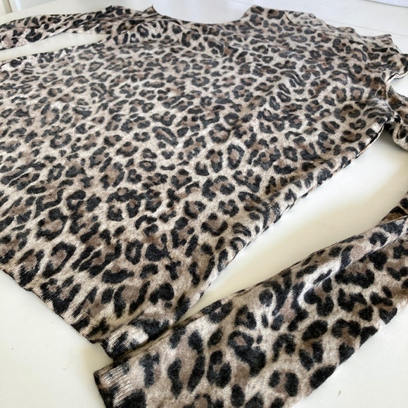 Generation Love Cashmere Cheetah Print Cold Shoulder Sweater M - Picture 3 of 11